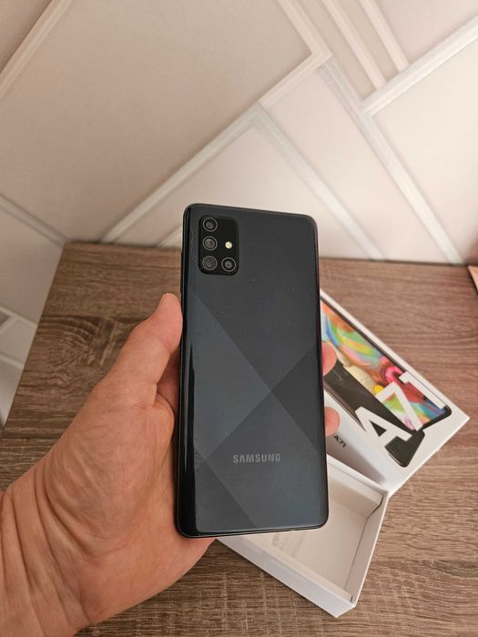 Самсунг Galaxy A71