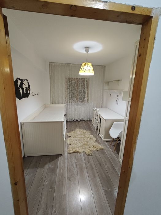 Apartament 3 camere   Păltiniș etaj 3