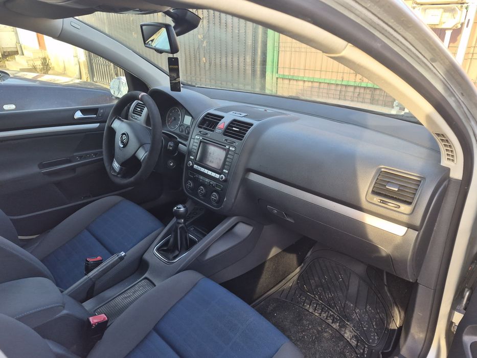Dezmembrez Golf 5 1.4 tsi caxa