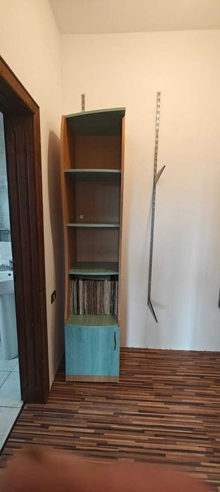 Biblioteca cu birou facuta la comanda