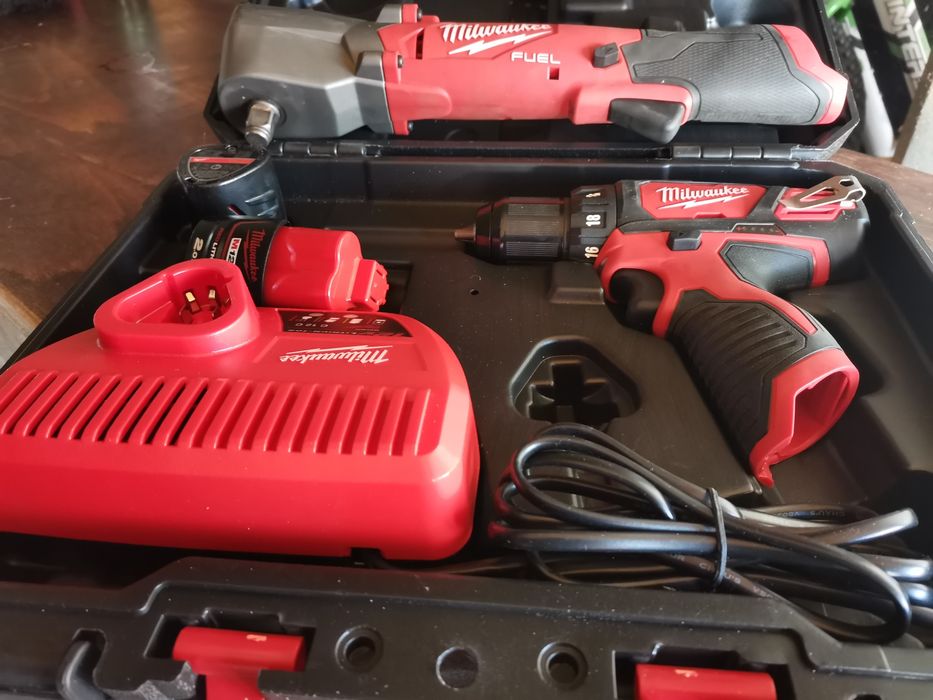 Milwaukee M12 BDD-201C, 12V, 30Nm   комплект инструменти