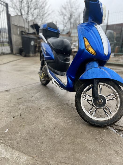 De vanzar scuter elatric are acte vlabile nu are barerie