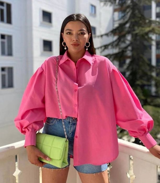 В наличии рубашка