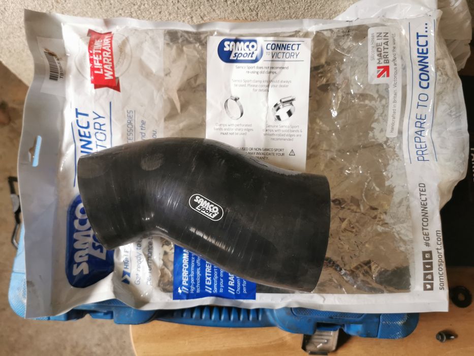 Силиконов маркуч Subaru Samko