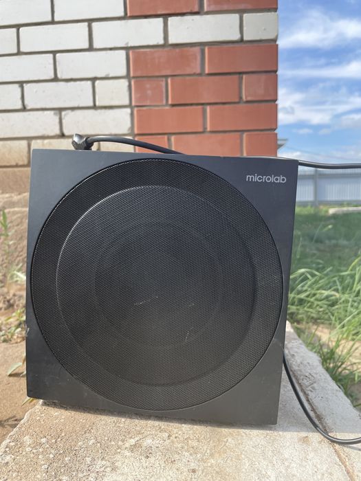 microlab M-300 саббуфер