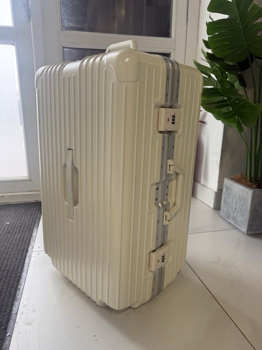 Чемодан сломана тяга