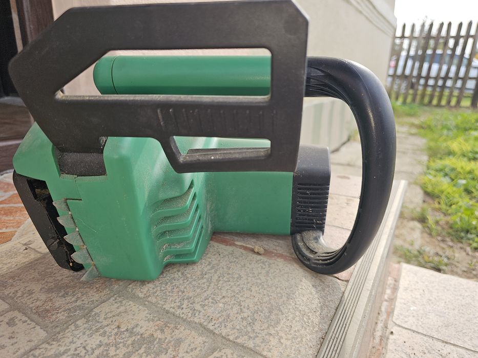 Fierăstrău electric pentru piese