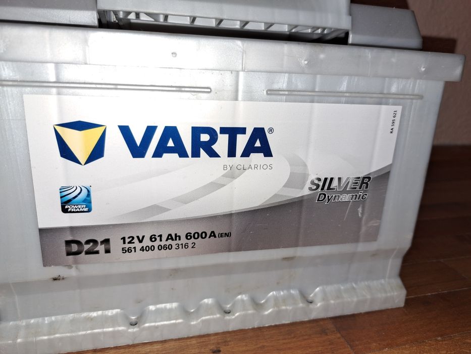 Acumulator Varta silver 12v 61Ah 600A