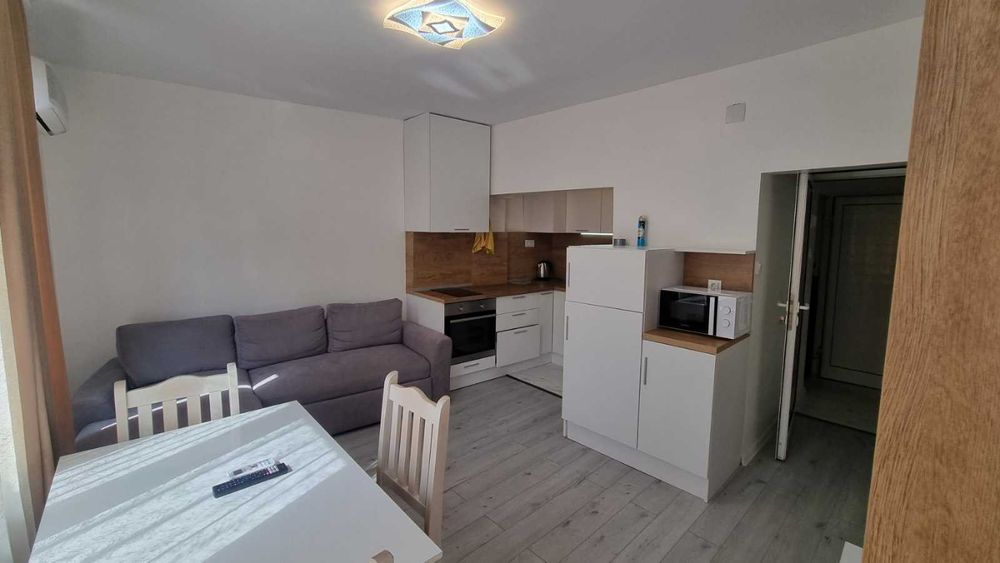 Дава се под наем Двустаен апартамент в Варна, Цветен квартал - 60 кв.м за 598.23 € - Снимка #6