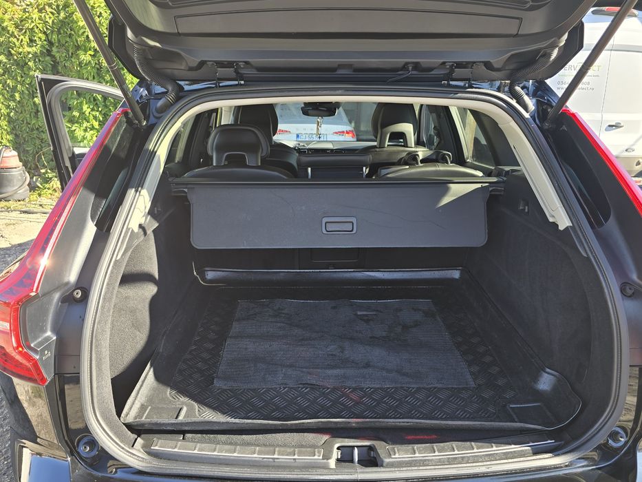 VOLVO XC60 2018 — imagine 3