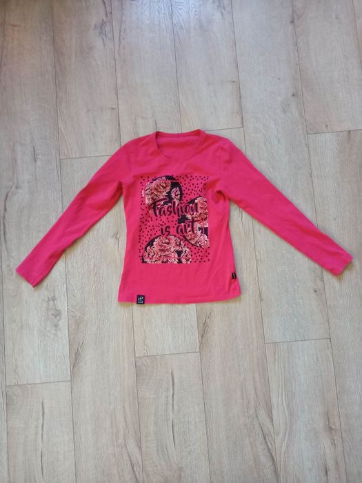 Три блузи и една жилетка