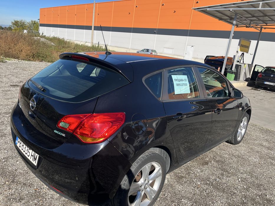 Opel Astra J 1.4 бензин