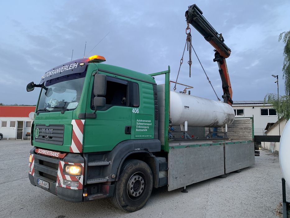 Transport camion cu macara si remorca