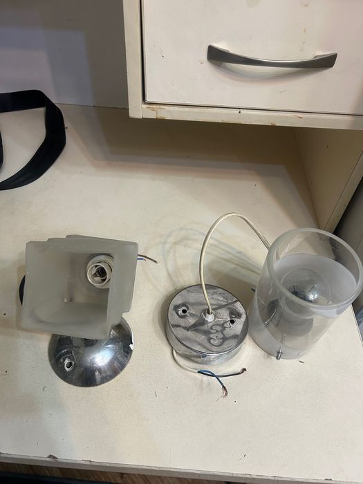 Светильники лампа люстра под потолок над потолком на стену настенный