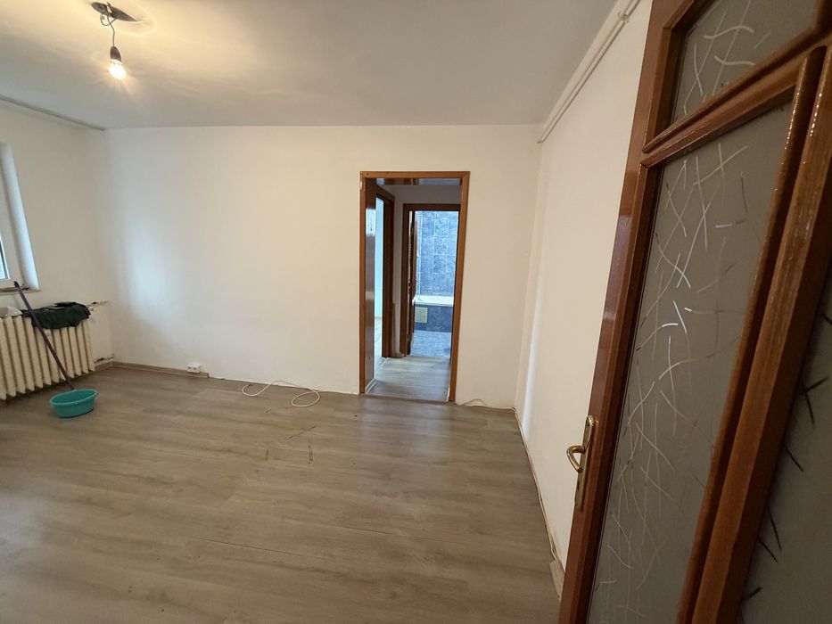 Apartament 3 camere- Militari