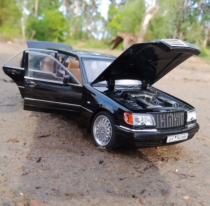 Мерседес S320 и Mersedes E 300