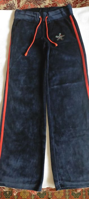 Продаётся женский костюм.