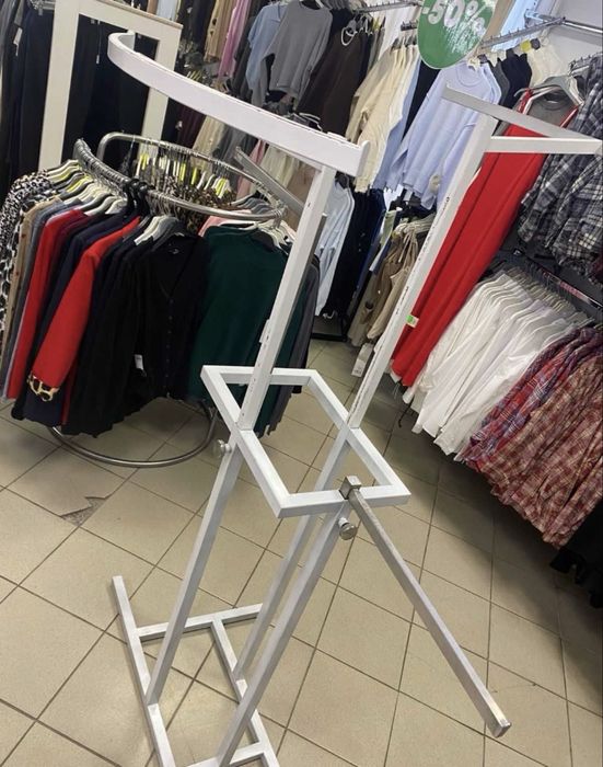 Напольная стоика для одежды
