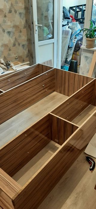 Сборка и разбор мебели.