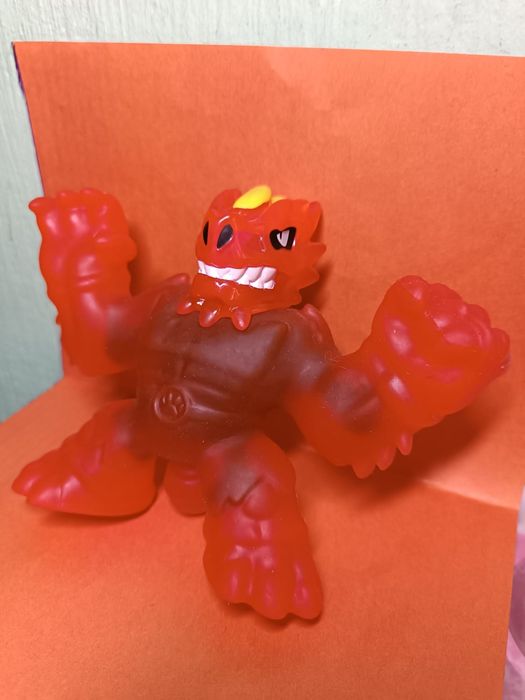 Тянущаяся фигурка