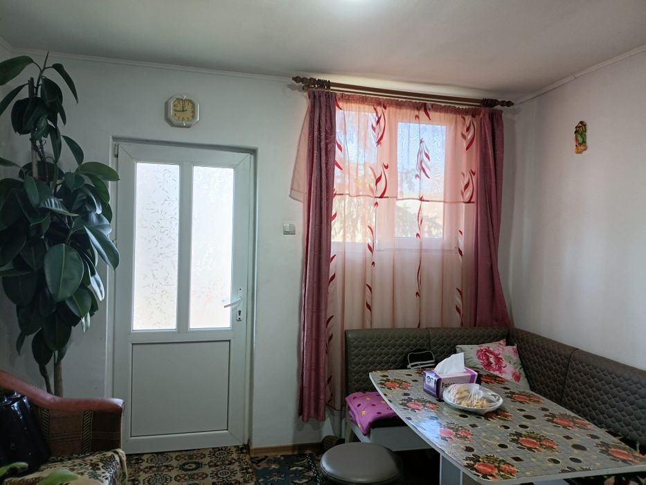 Casă ( condiții ca la bloc ) la asfalt * facilitati plata 2 transe