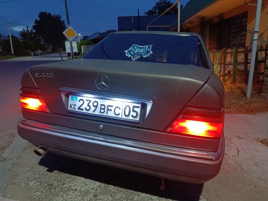 Продам 124 мерс на ходу