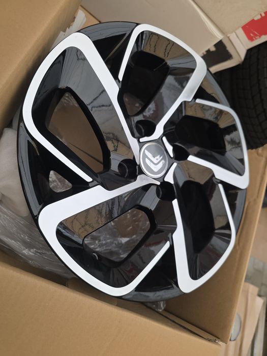Jante de aliaj pentru Peugeot-citroen pe 15 marca silver line