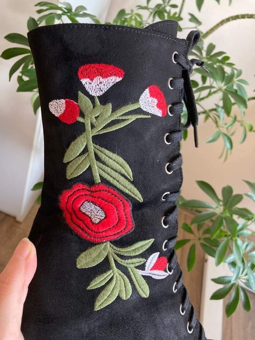 Cizme negre, marimea 37