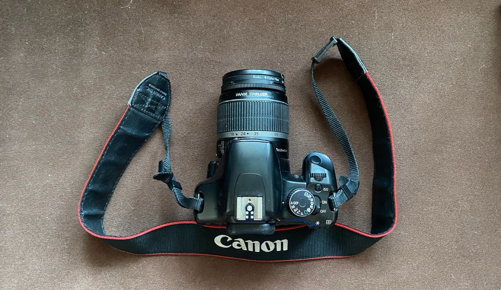 Продам  фотокамеру Canon EOS 450D