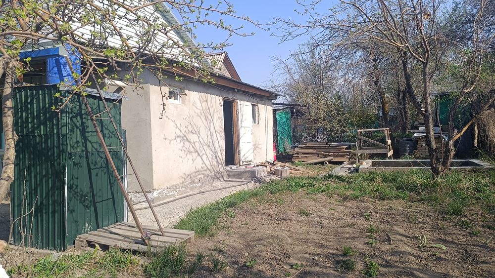 Продам дачу на баке