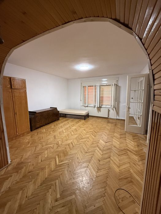 Proprietar inchireliez casa pe str Suceava