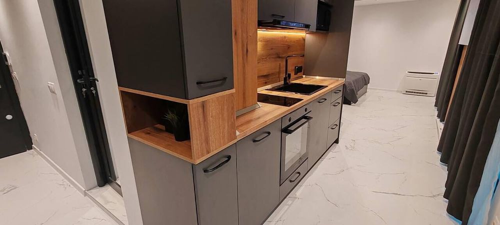 Дава се под наем Едностаен апартамент в Бургас, Лазур - 42 кв.м за 484.5 € - Снимка #1