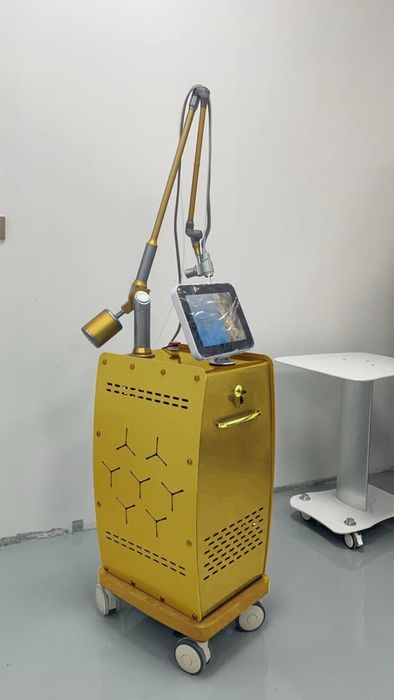 Фракционный Голд   лазер CO2 Александра