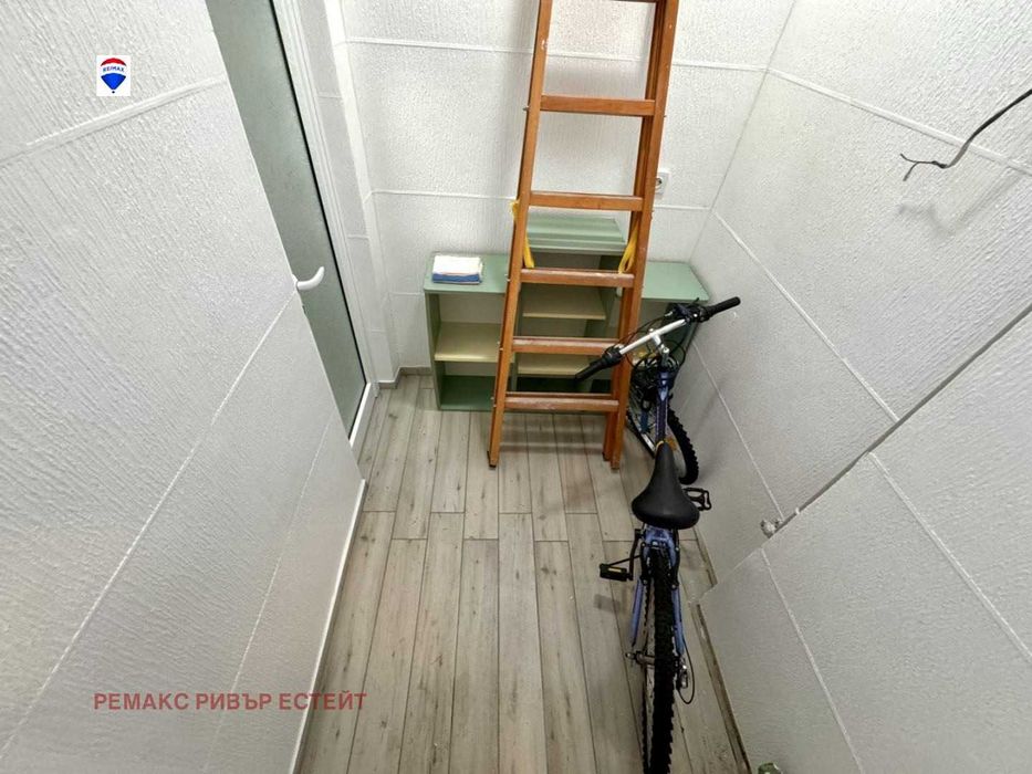 Търговско помещение/ магазин за продажба кв. Родина 2