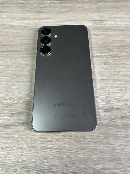 Самсунг s25 plus