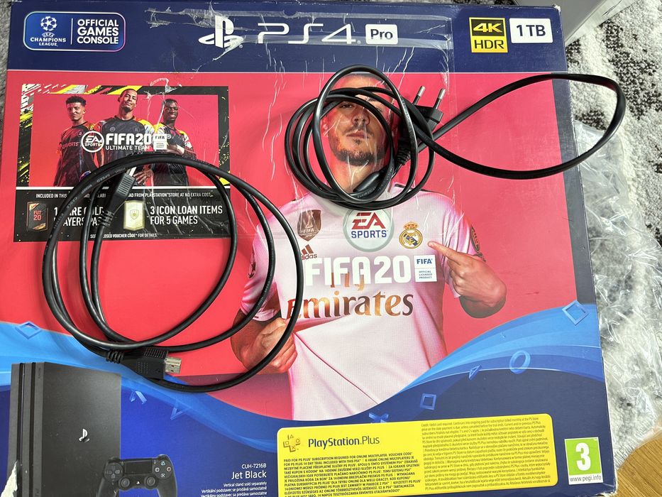 PS4 Pro 1TB + 2 controllere + jocuri