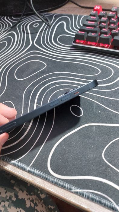 Обменяю айфон 13 на модель выше