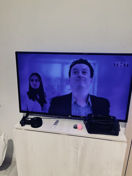 Продаю телевизор lg