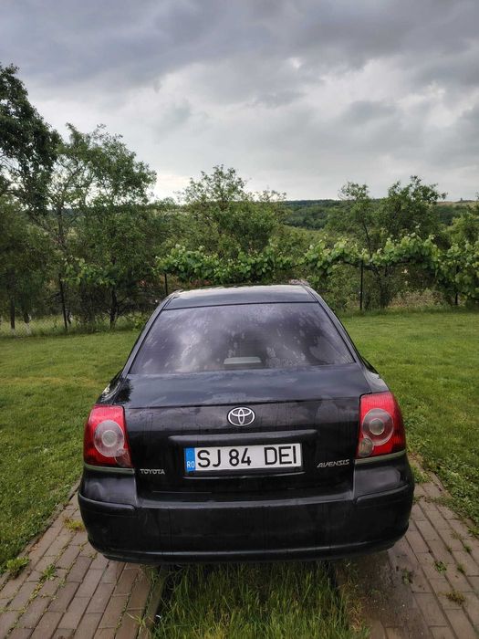 TOYOTA Avensis