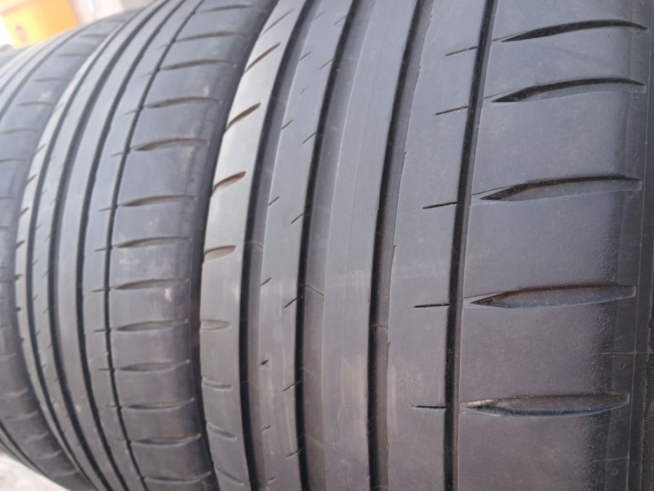 Set 4 Michelin Pilot Sport 4 225 45 19