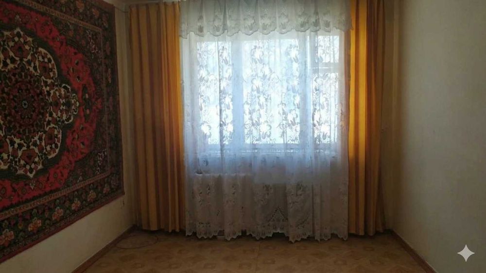 Продам свою 3х-комнатная на Чиланзаре,Ак-Тепе. Своя парковка и огород.