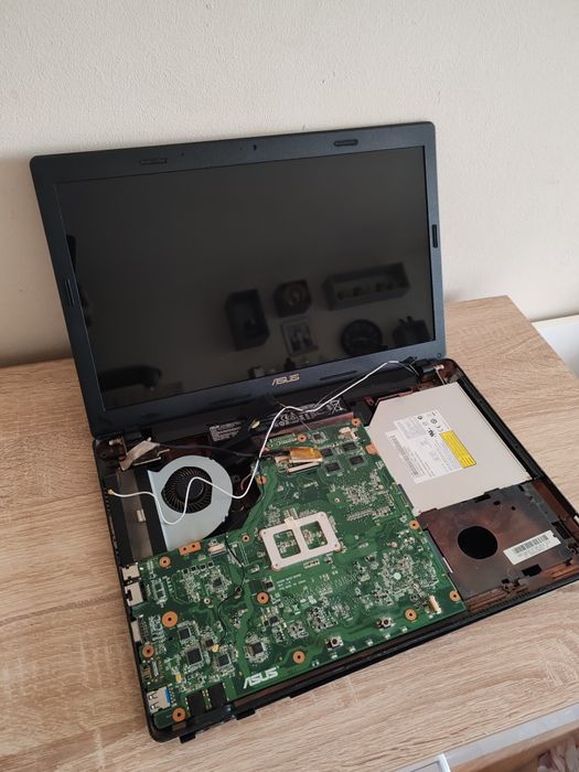 Лаптоп ASUS за части