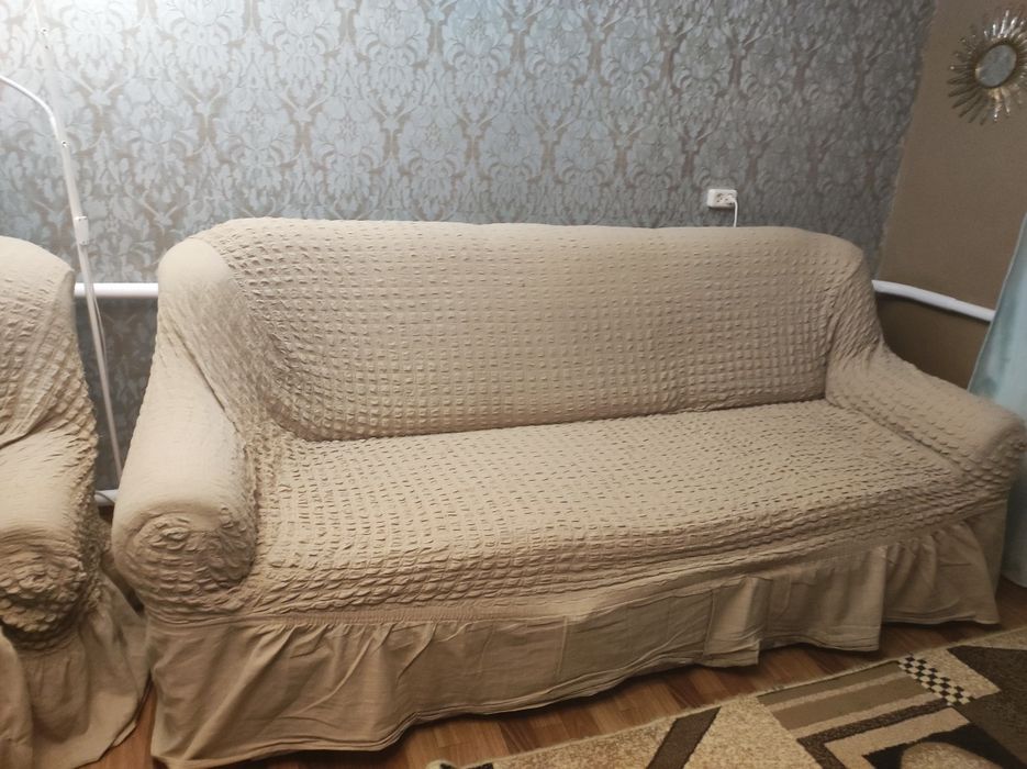 Срочно!!! Продам диван и кресло. Очень прочные б/у.