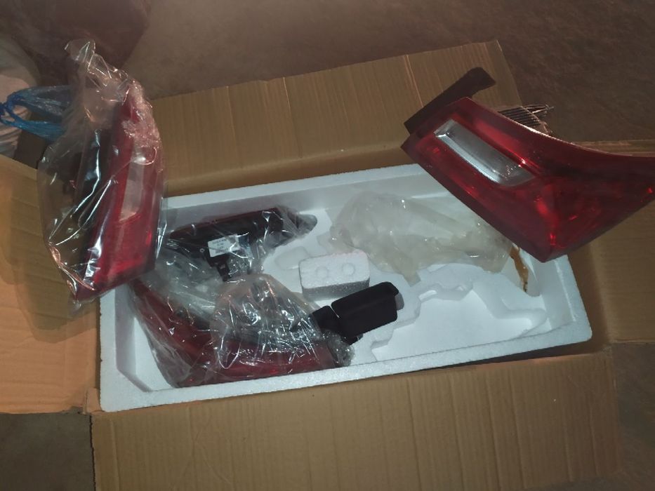 Продаются в полном комплекте задние фары Малибу 2. Абсолютно новые!