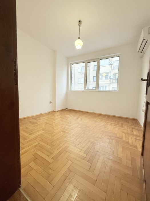 Продава се Тристаен апартамент в Пазарджик, Окръжна болница - 100 кв.м за 1500 €/кв.м - Снимка #5