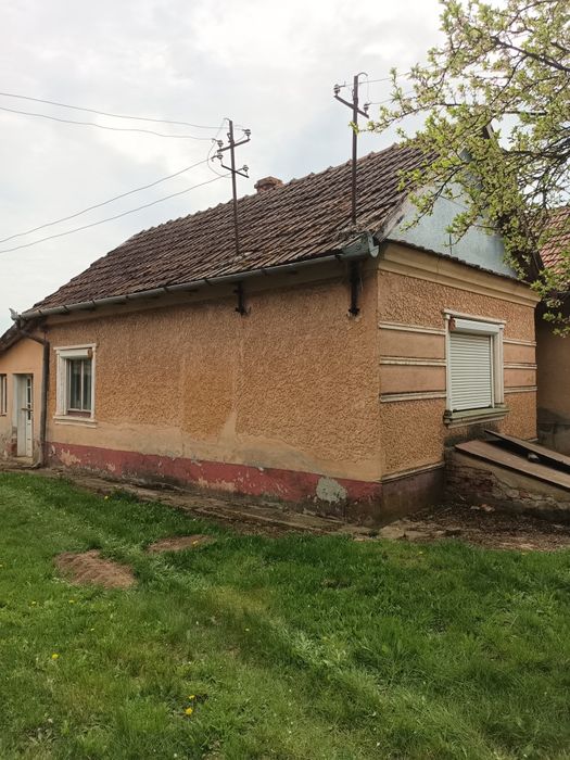 Casă la țară de vânzare