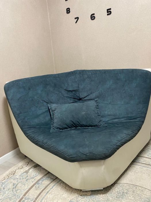 Мягкий уголок диваны