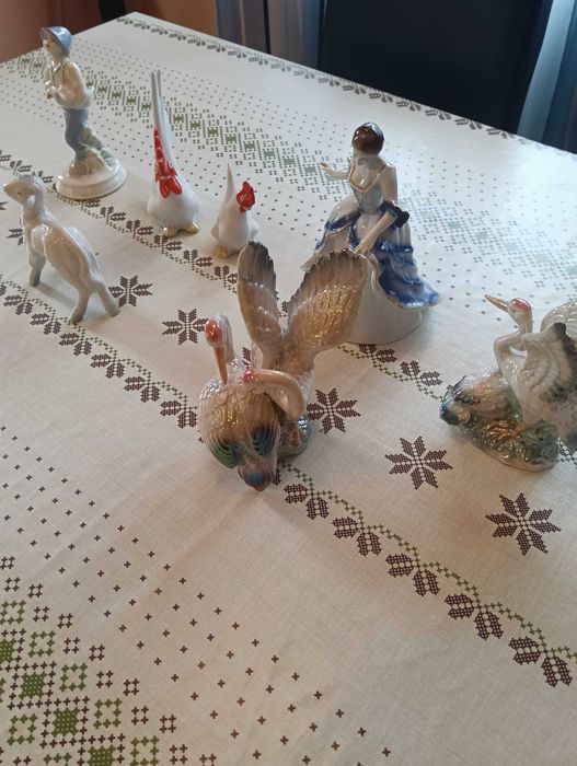 Vând bibelouri diverse figurine