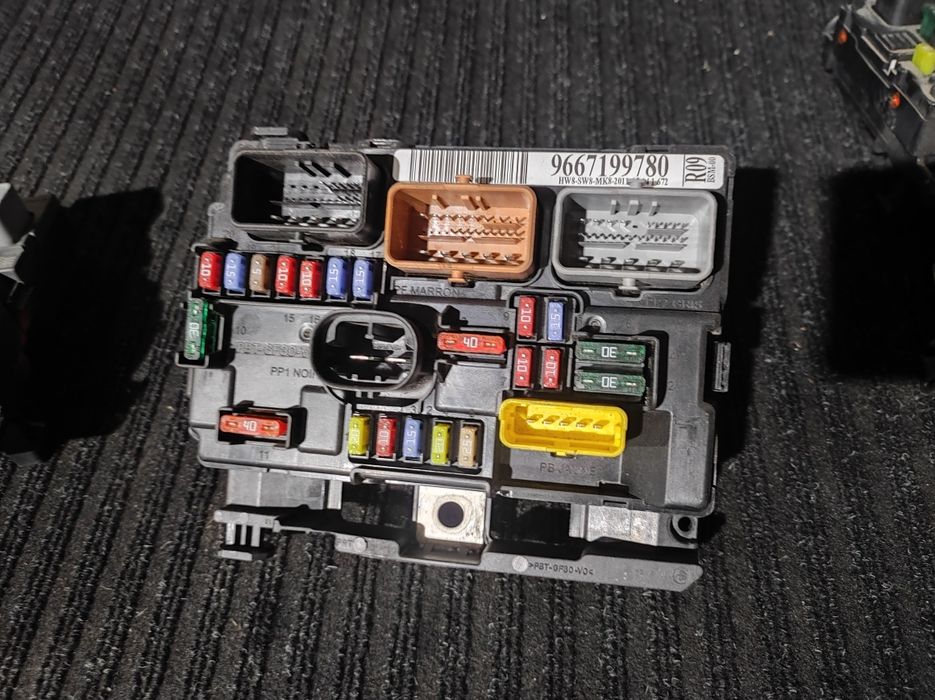 BSM модул  БСМ модули Peugeot Citroen L08 / R05/ R07/ R09 Delphi modul