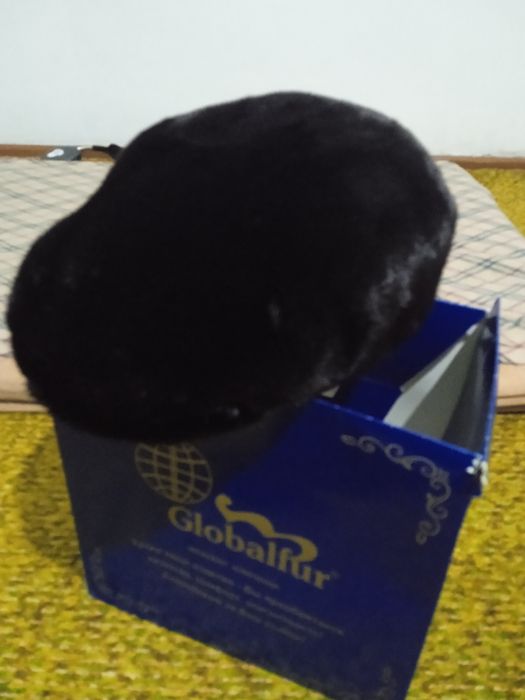 Шапка козырек новый